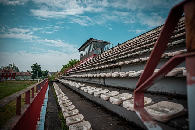 西的出场时 西的出场时